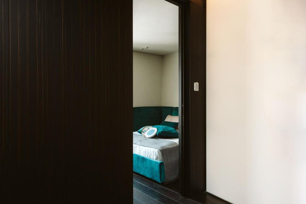 The Harbour - Luxury Living Bed and Breakfast Trani Buitenkant foto