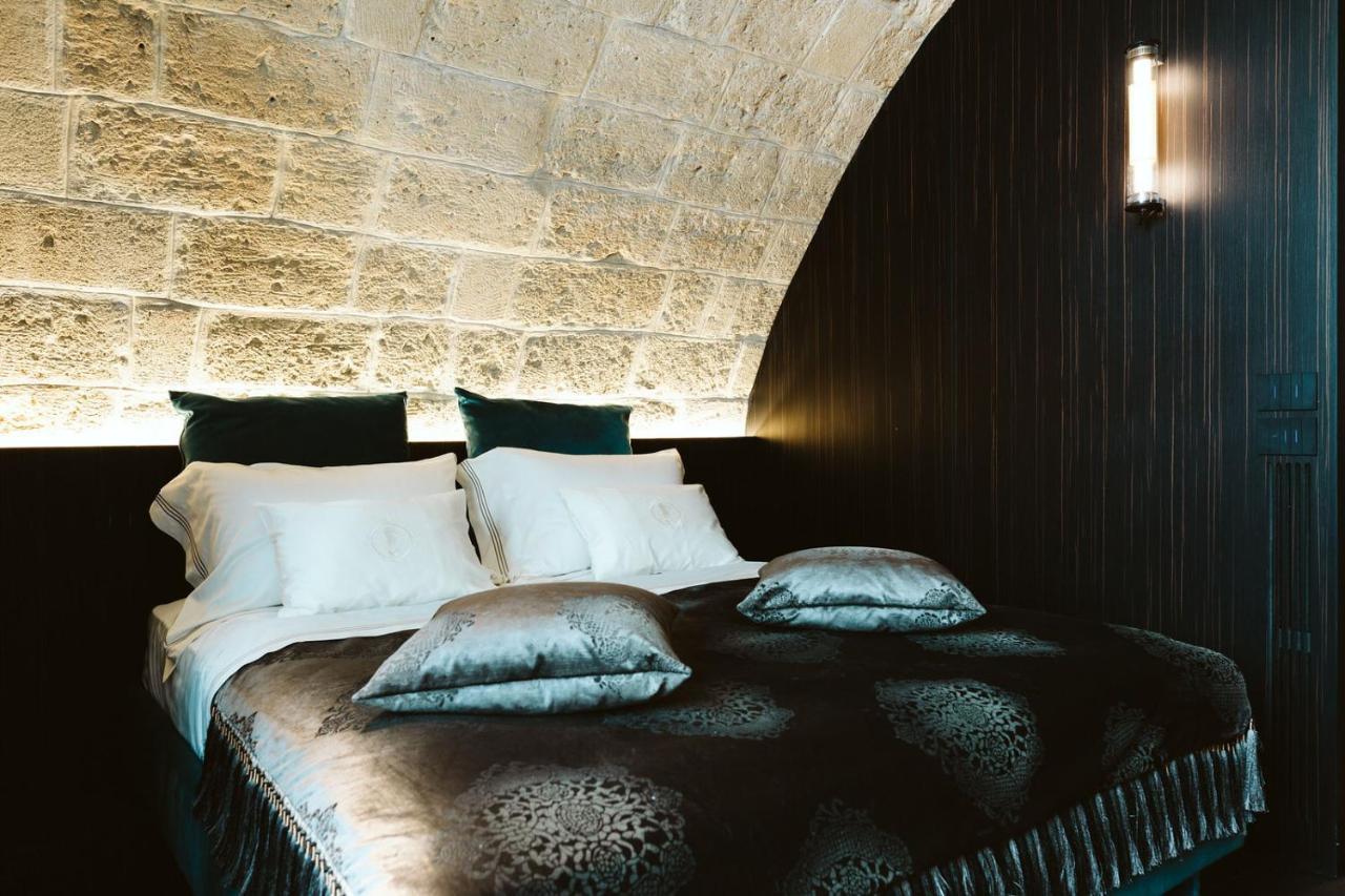 The Harbour - Luxury Living Bed and Breakfast Trani Buitenkant foto