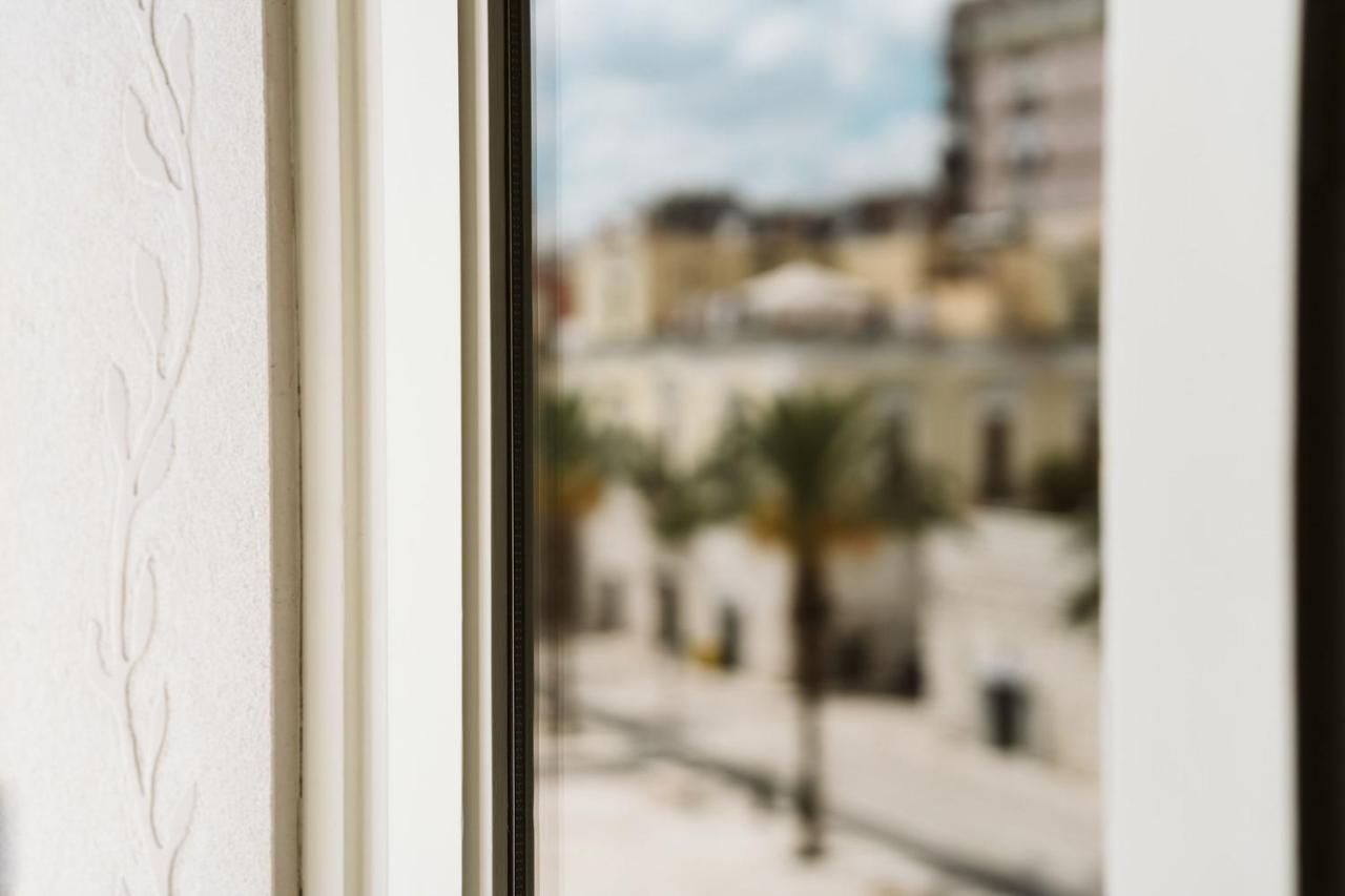 The Harbour - Luxury Living Bed and Breakfast Trani Buitenkant foto