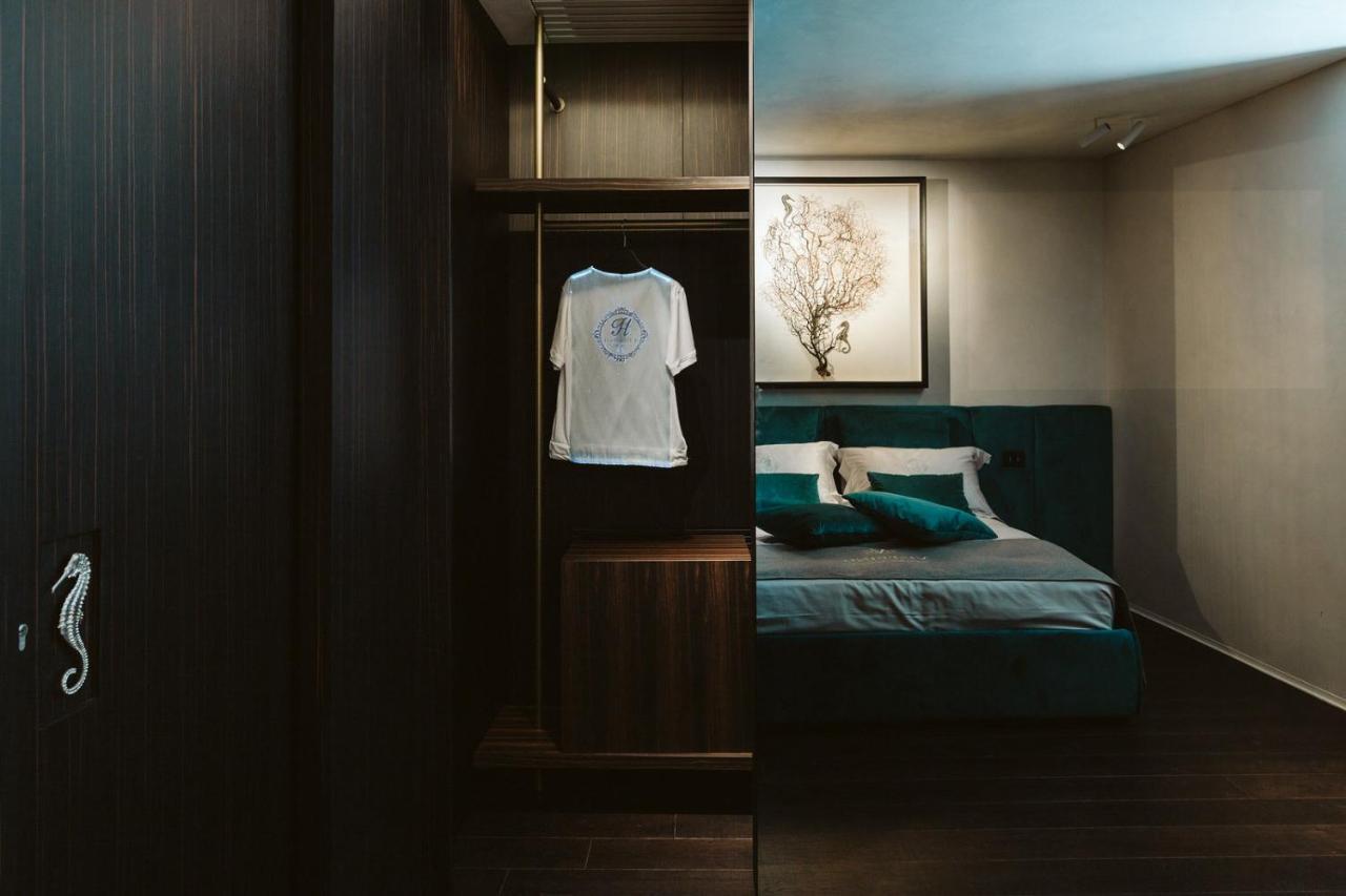 The Harbour - Luxury Living Bed and Breakfast Trani Buitenkant foto