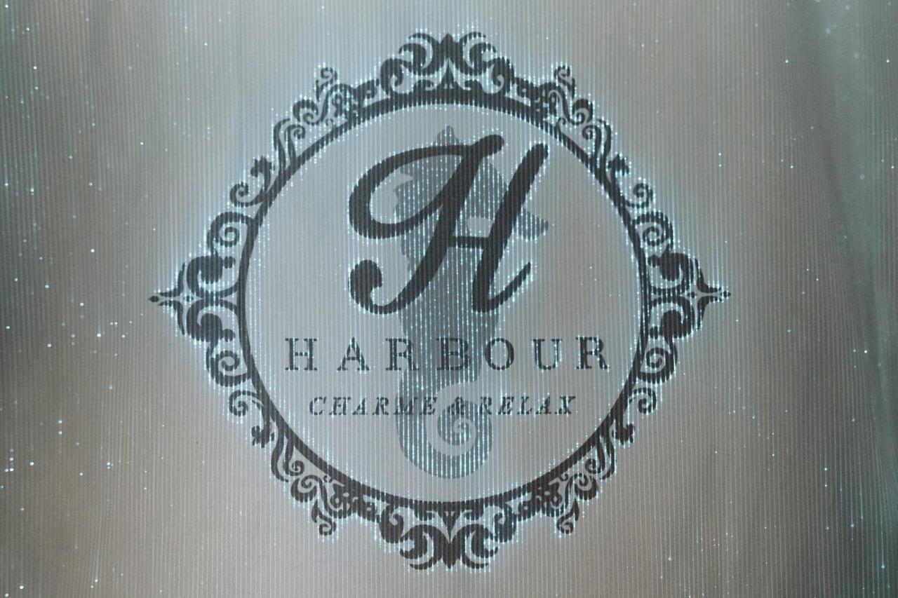 The Harbour - Luxury Living Bed and Breakfast Trani Buitenkant foto